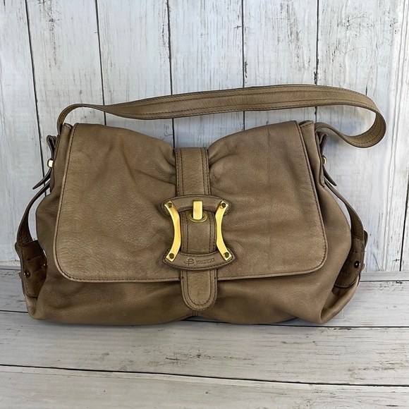 B Makowsky Taupe Leather Slouchy Hobo Satchel Shoulder Bag w/Large Buckle Accent - Picture 1 of 15